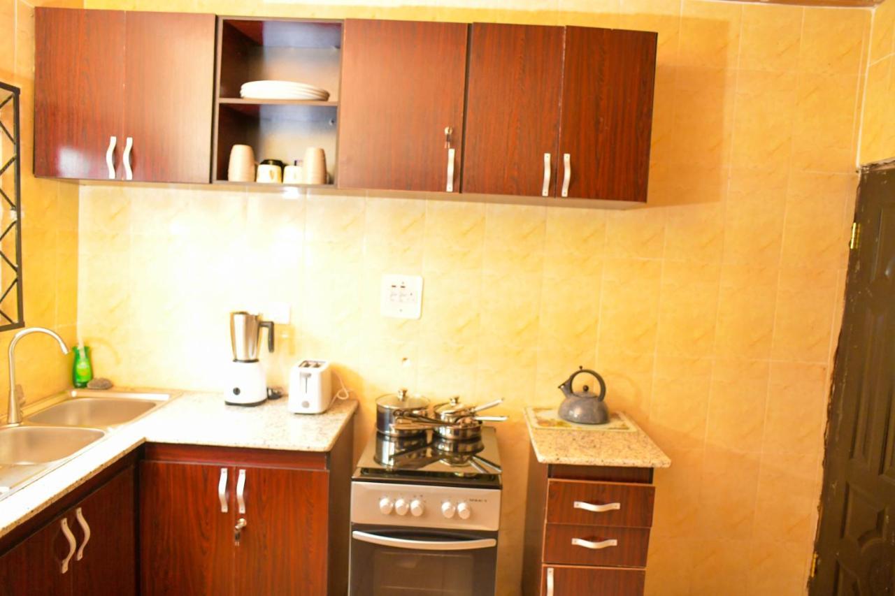 Living Green Apartments Airport Pick Up Бенин-Сити Экстерьер фото