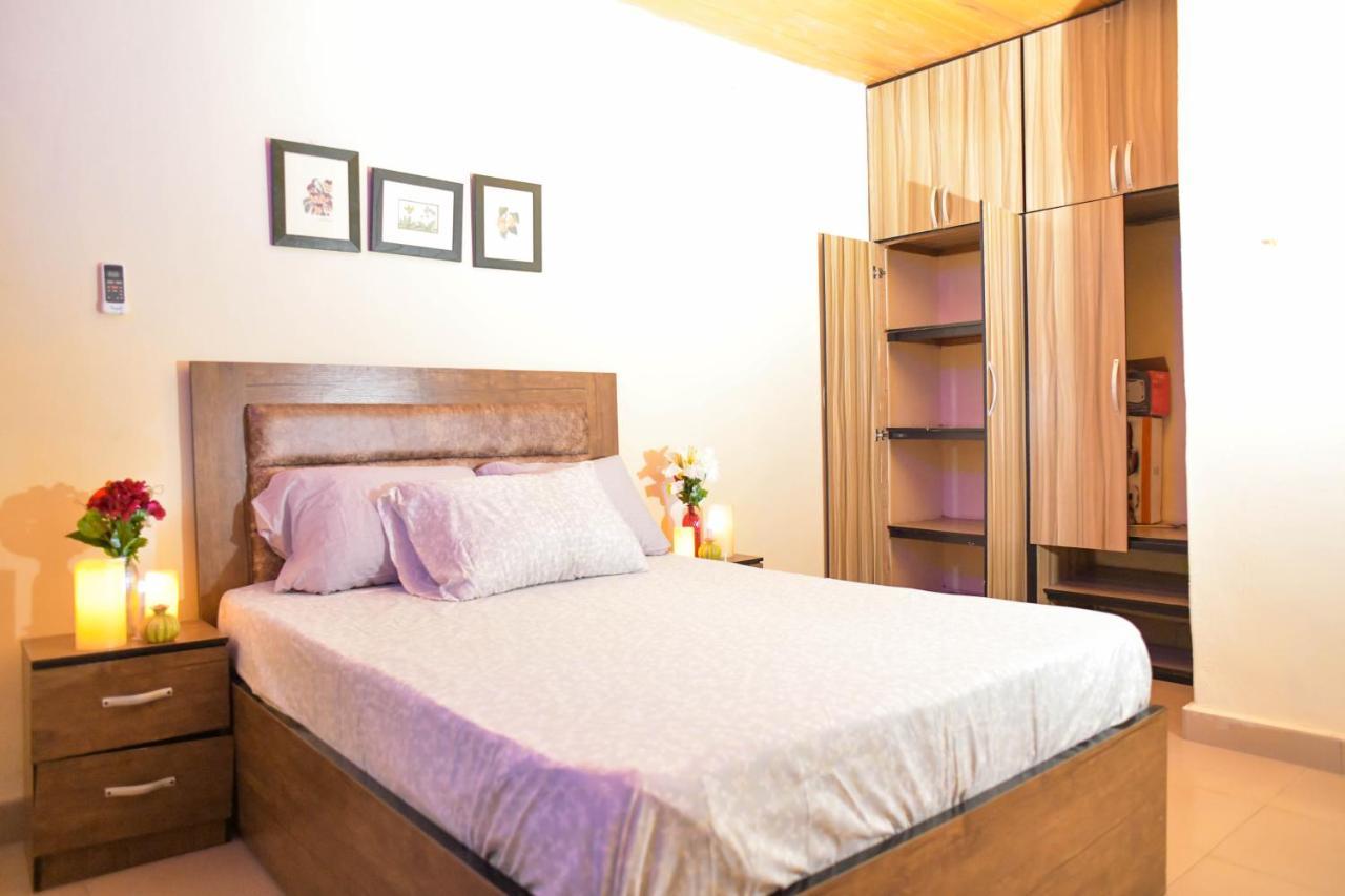 Living Green Apartments Airport Pick Up Бенин-Сити Экстерьер фото